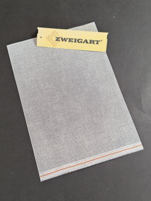 Weißes Zweigart Stramin 44/100 (normale Leinwand) - 20x30 cm