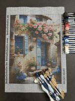 Mittelmeerstraße mit Blumen